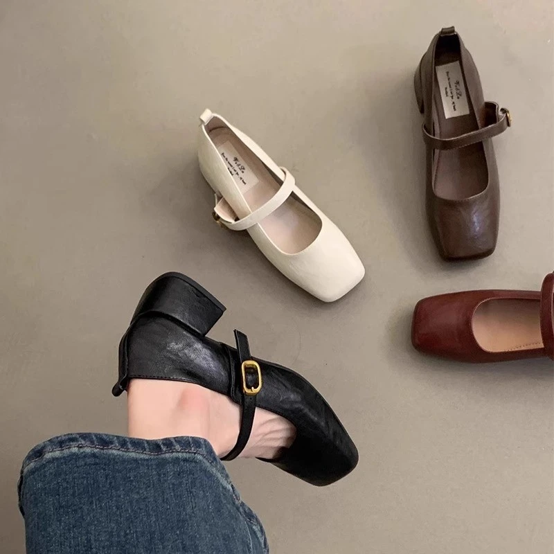 复古方头浅口粗跟单鞋女春秋新款法式晚风仙女软皮珍小皮鞋子