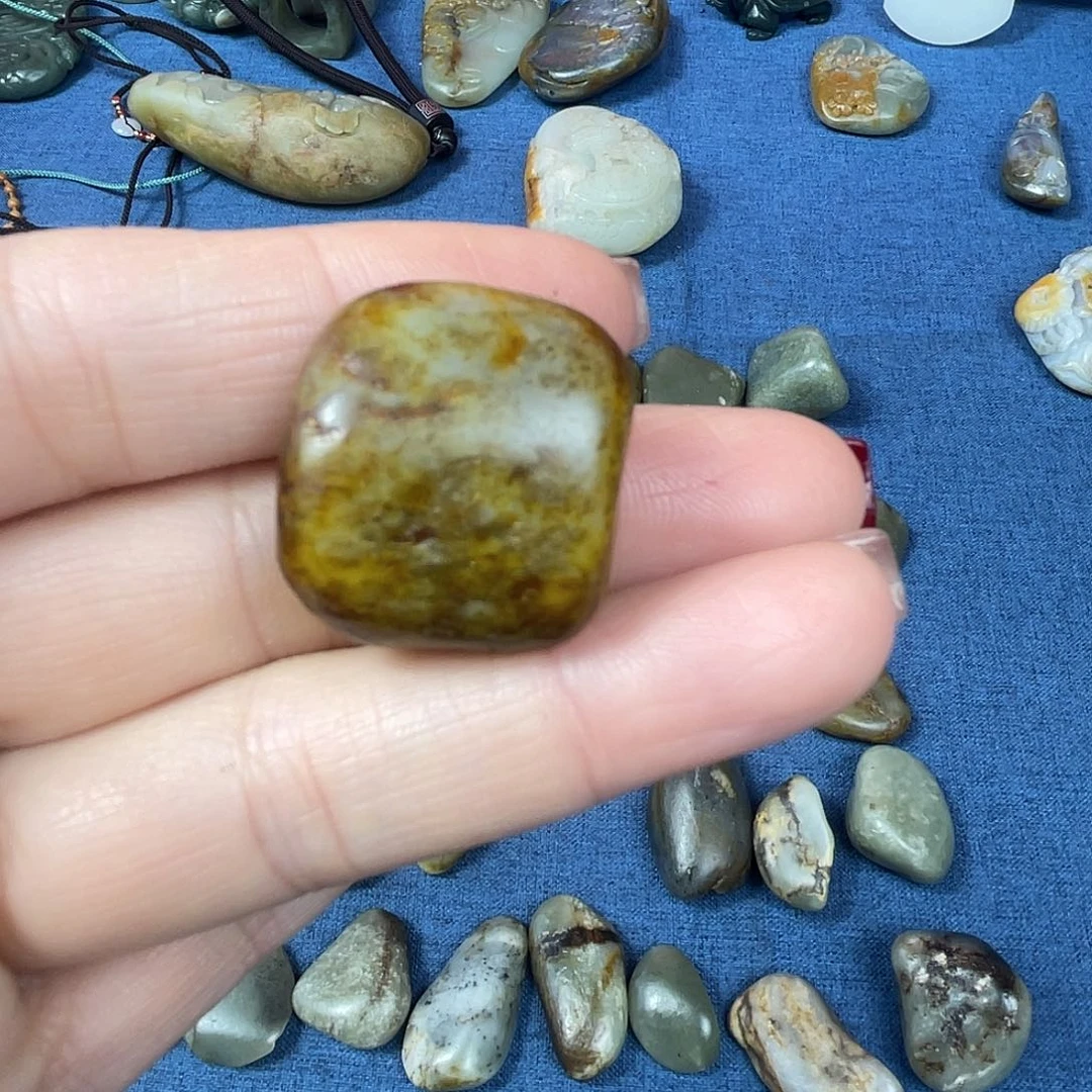 和田玉珠宝奇石未镶嵌乐*哥