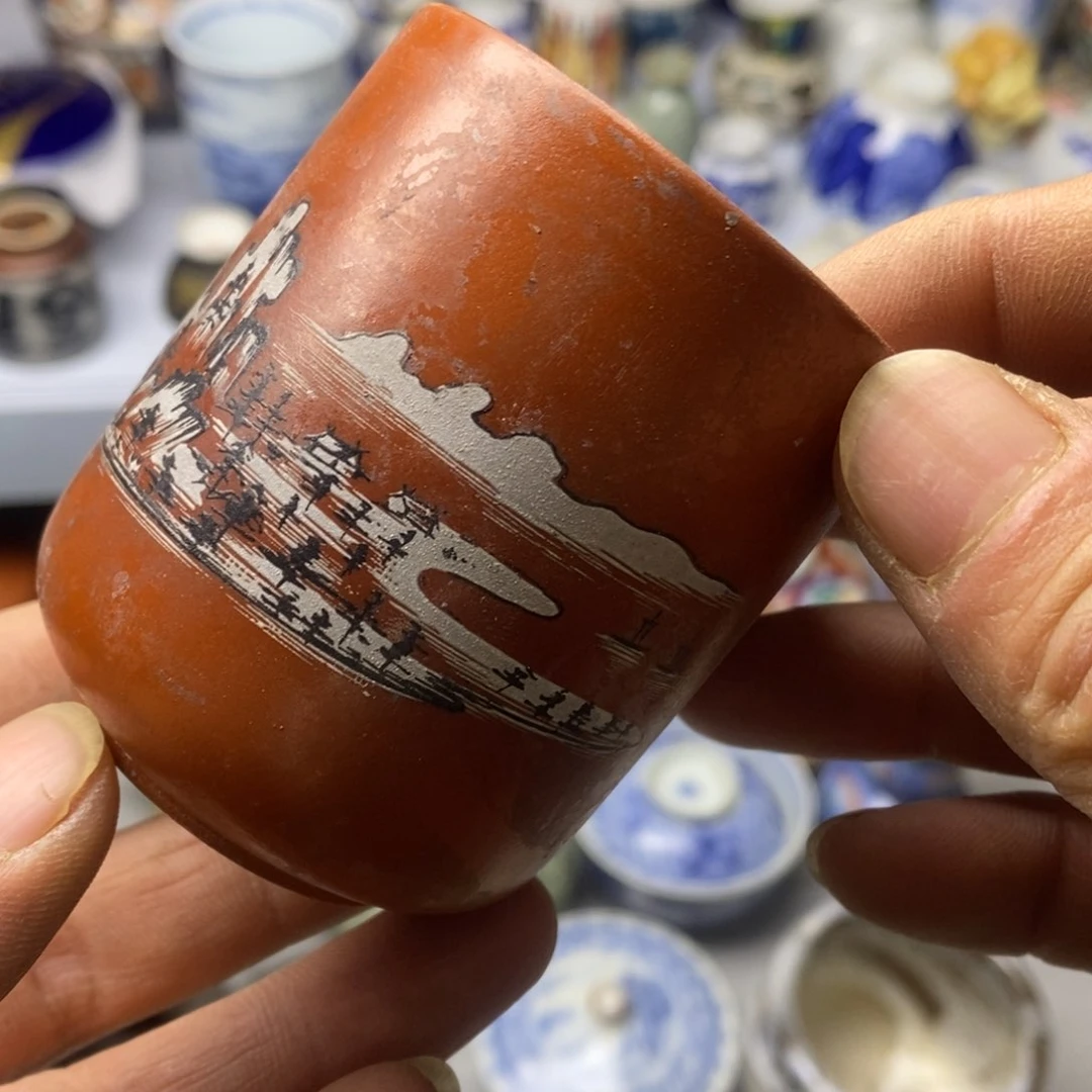 瓷片在干嘛吃饭呢还是睡觉吧想