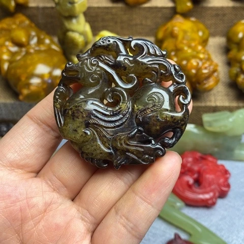 蛇纹石玉未镶嵌颈饰133