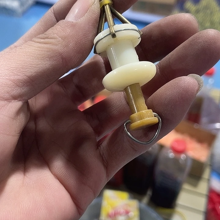 红虫夹发3个渔具用品