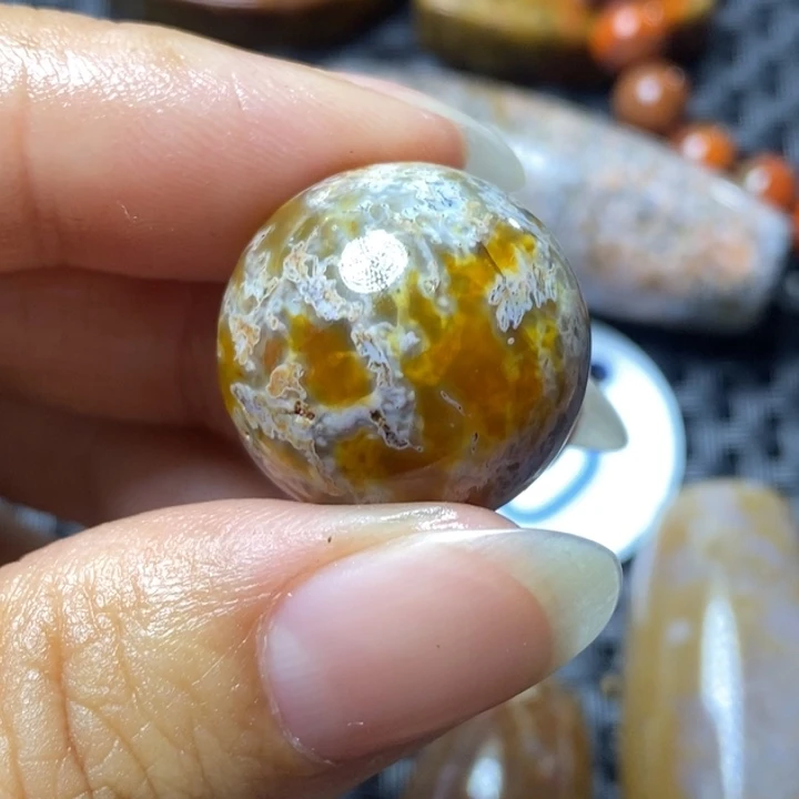 未镶嵌颈饰玛瑙/玉髓静*