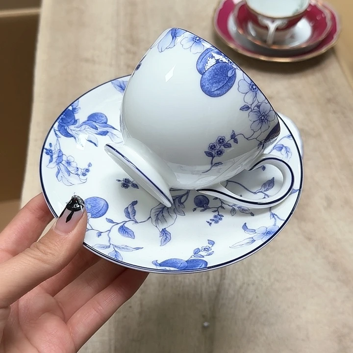 瓷片噗哈哈哈哈哈哈哈哈哈哈我