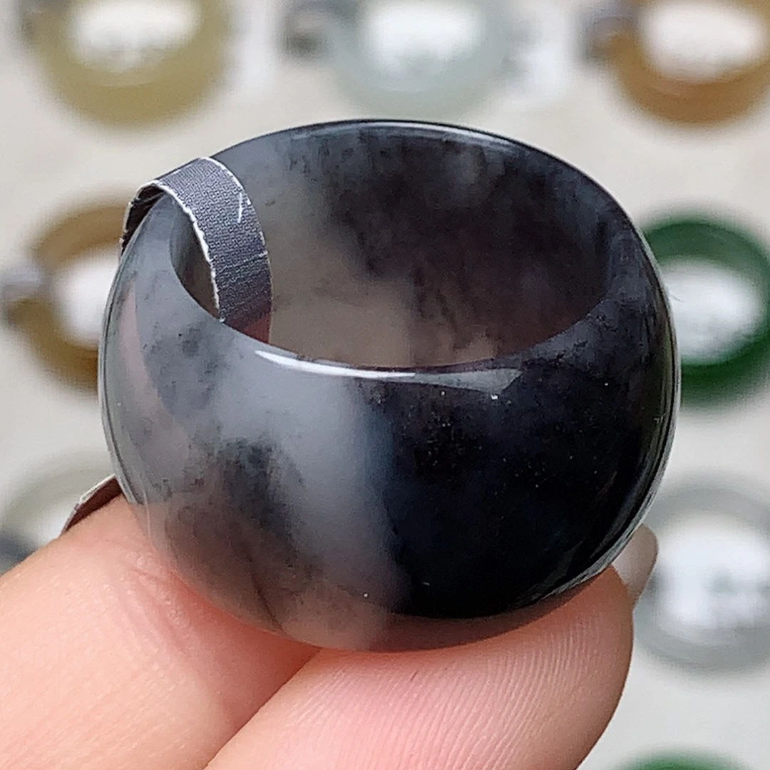 未镶嵌戒指和田玉