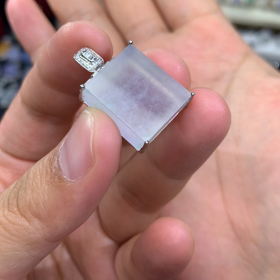 翡翠18K金镶嵌吊坠(不含链)签收后48小时鉴赏期