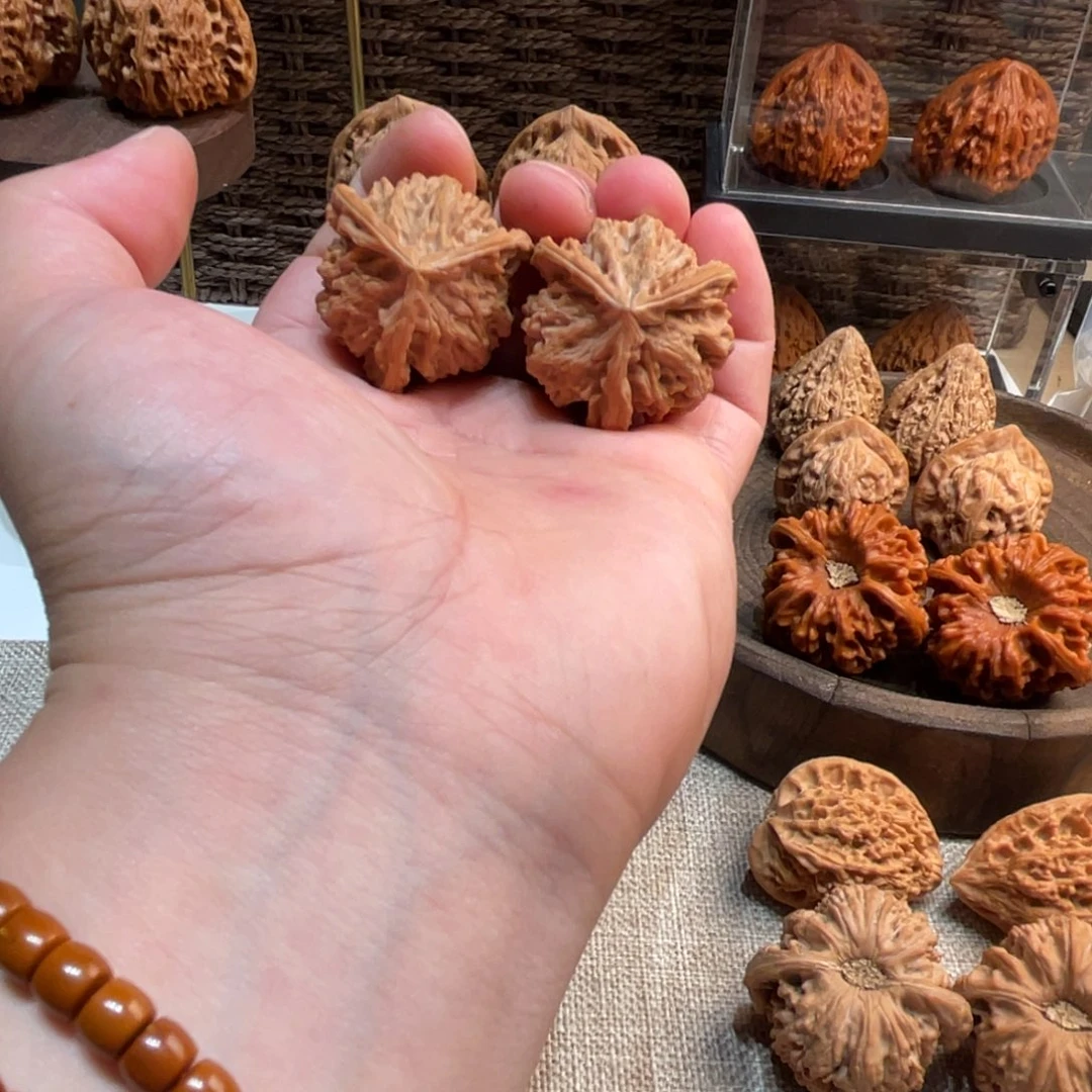 栗***、把件文玩核桃盘山37全品