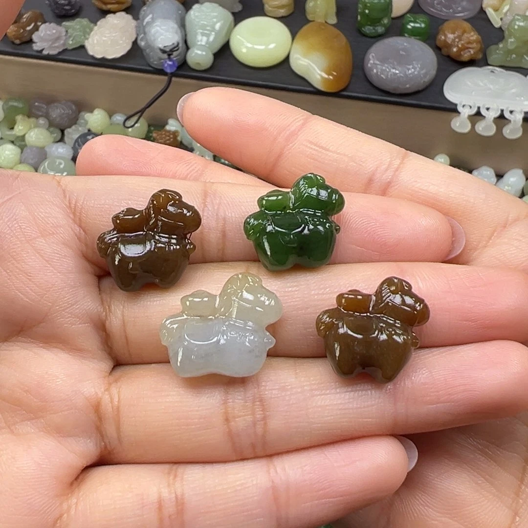 和田玉未镶嵌颈饰198一个多样性发其一