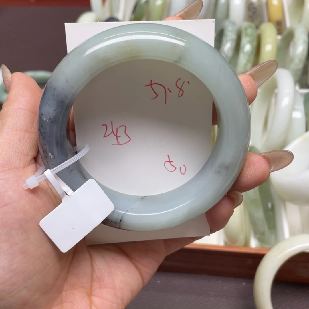 蛇纹石玉未镶嵌手镯浅**然