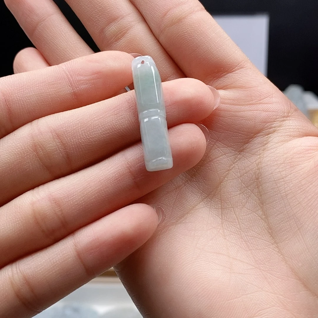 翡翠未镶嵌吊坠(不含链)07竹牌