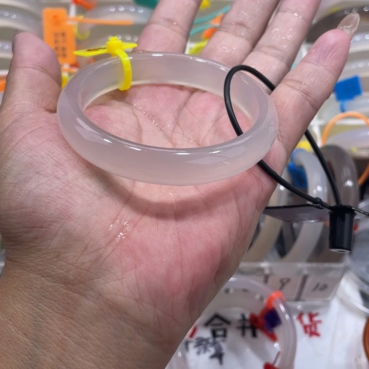 w***q玛瑙/玉髓未镶嵌手镯