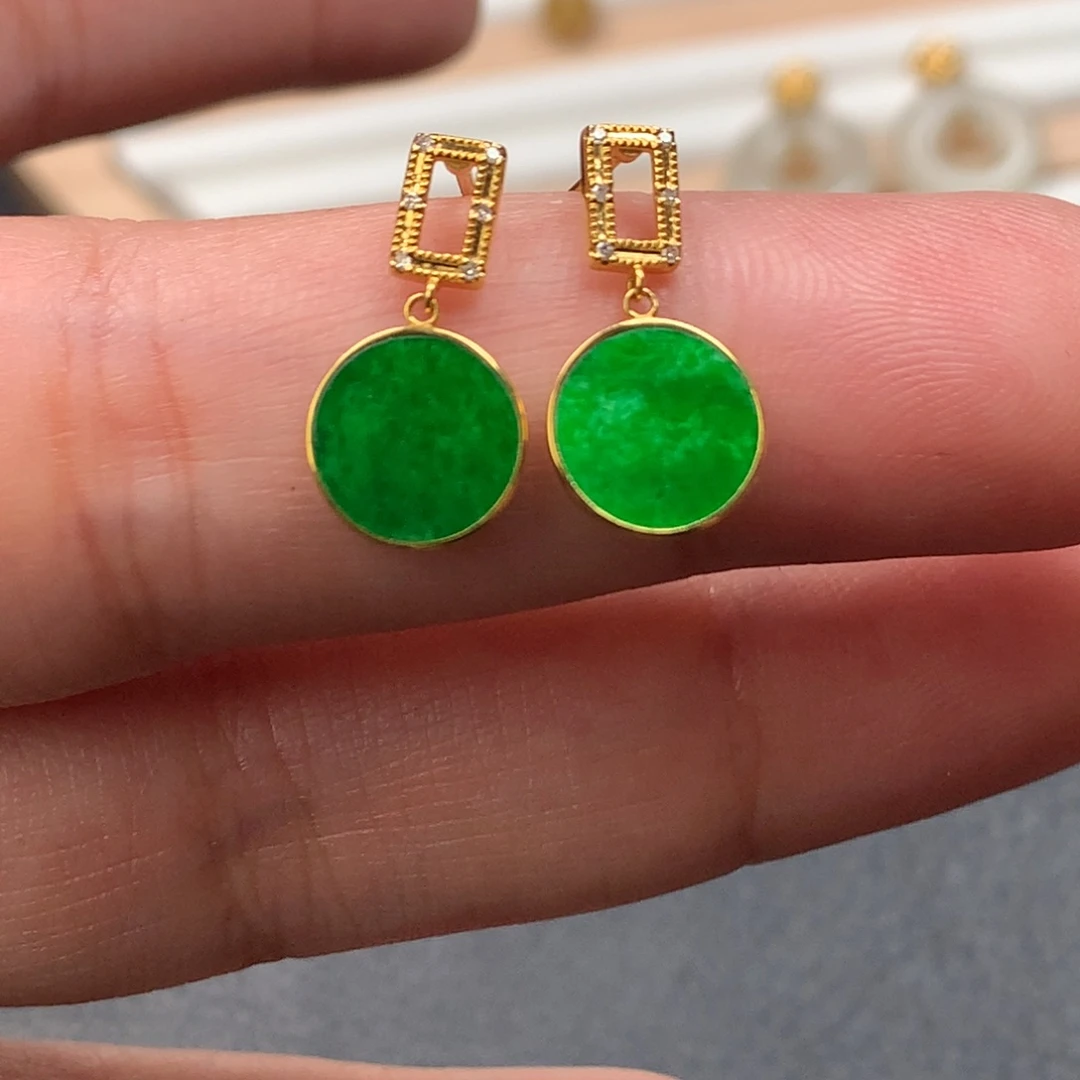 翡翠18K金镶嵌耳饰翡翠