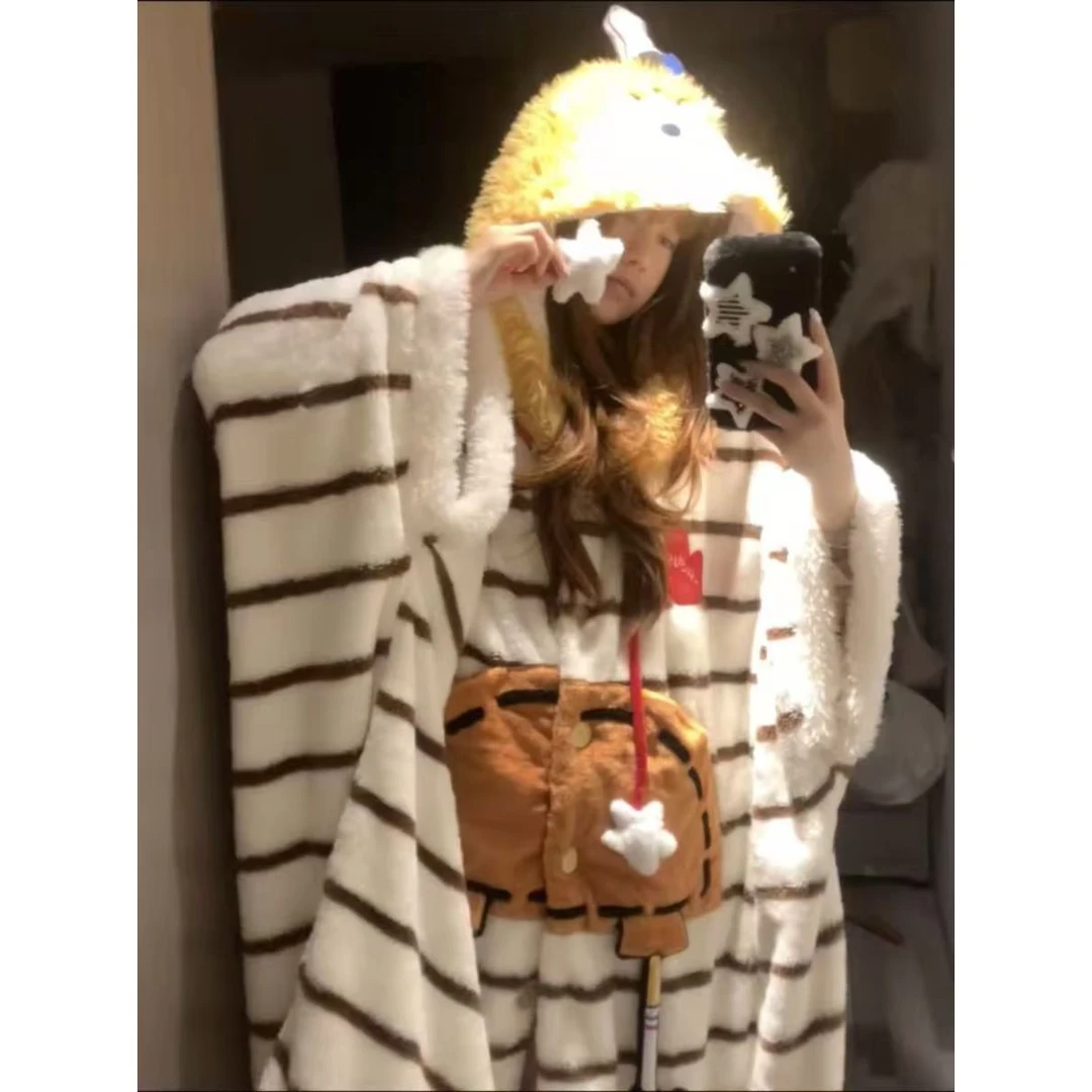 可爱卡通海绵宝宝珊瑚绒睡袍女秋冬季加厚保暖连帽条纹睡裙家居服