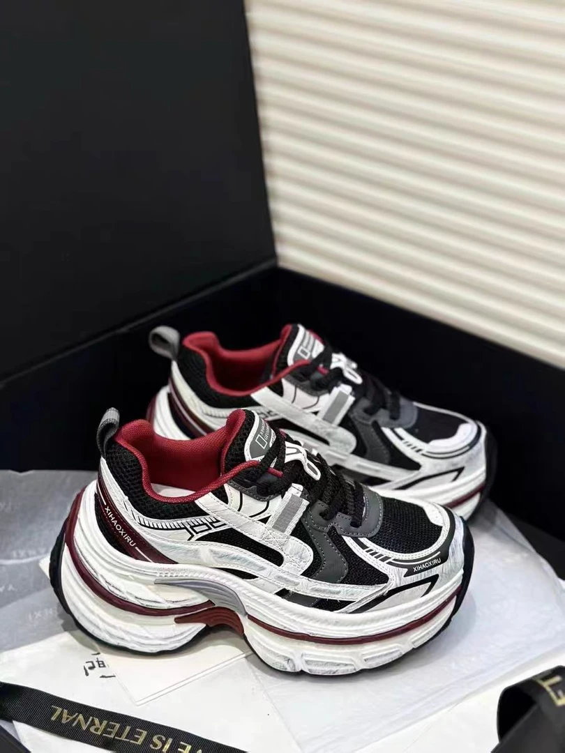 2024新款爆款春老爹鞋厚底运动鞋增高大码休闲鞋软底不累脚5-6761