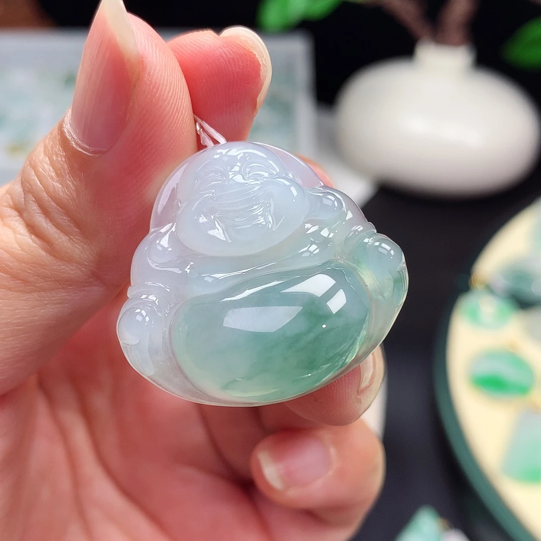 翡翠未镶嵌颈饰佛公