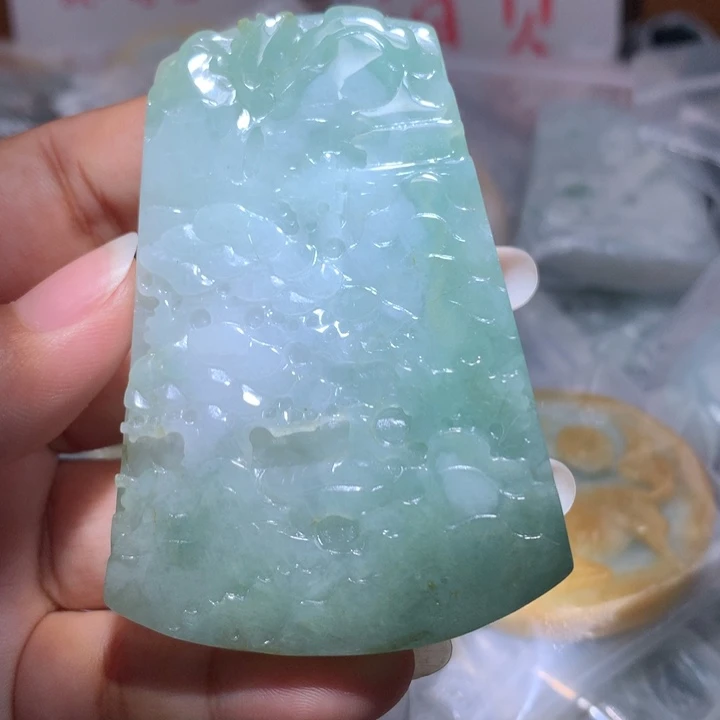翡翠未镶嵌颈饰保真天然A货翡翠