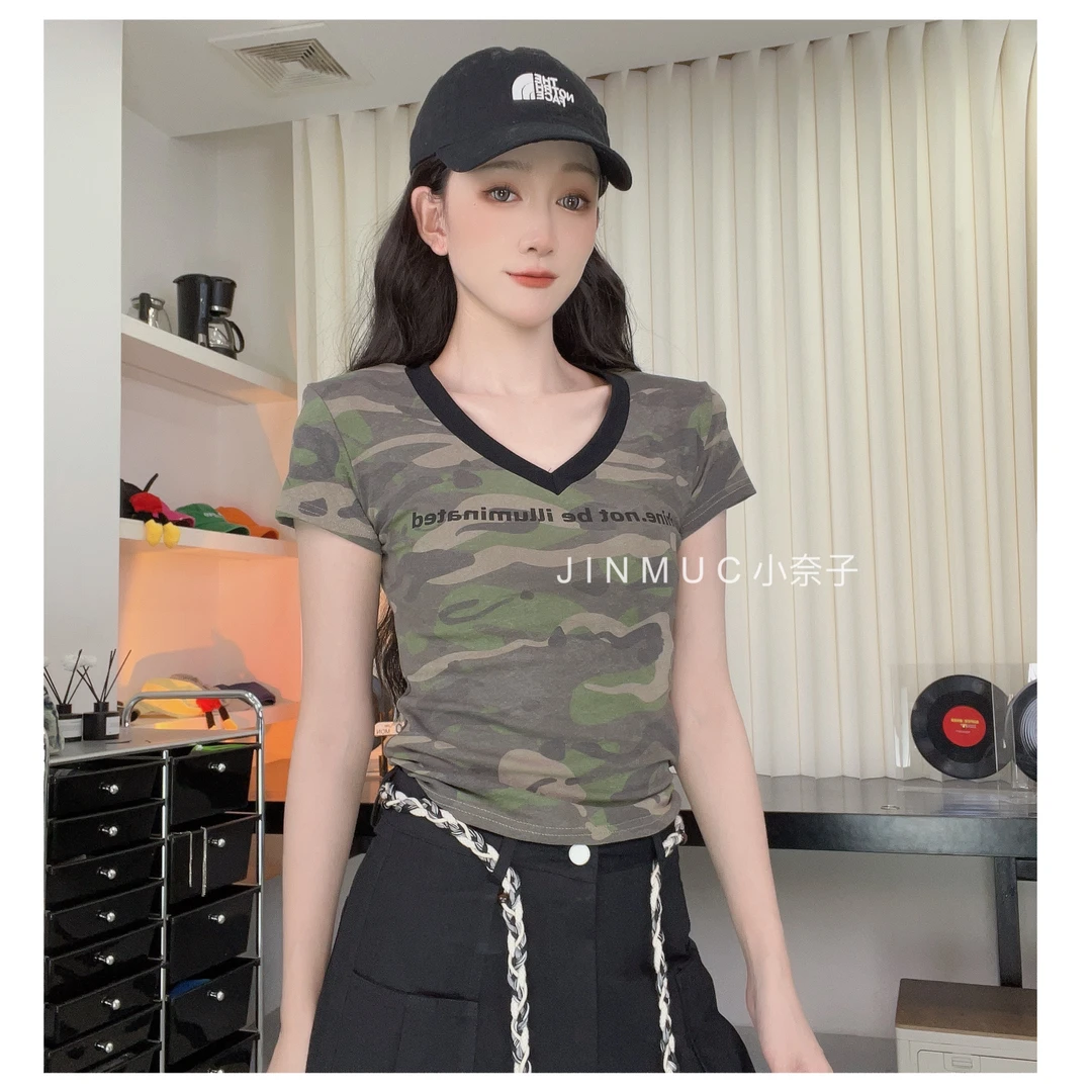 【小奈】复古拼接撞色v领迷彩短袖T显瘦字母上衣