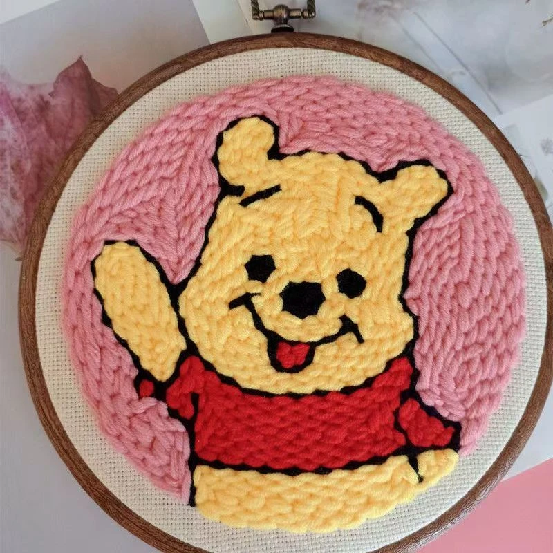 蜡笔小新戳戳绣毛线材料包定制成品维尼卡通可爱学生手工课团建