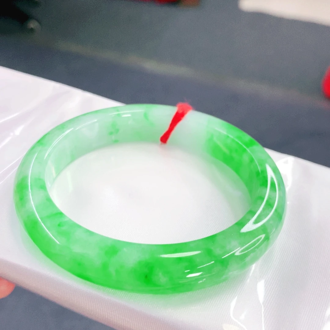 翡翠未镶嵌手镯55