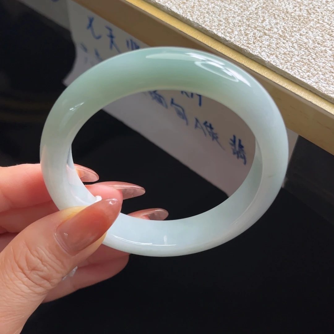 翡翠未镶嵌手镯手镯