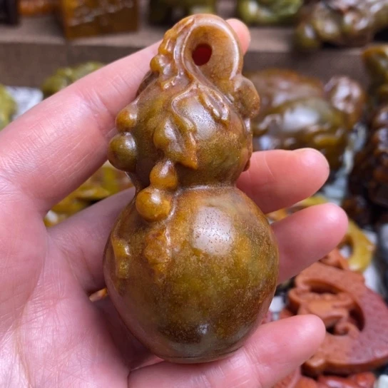 蛇纹石玉未镶嵌颈饰26