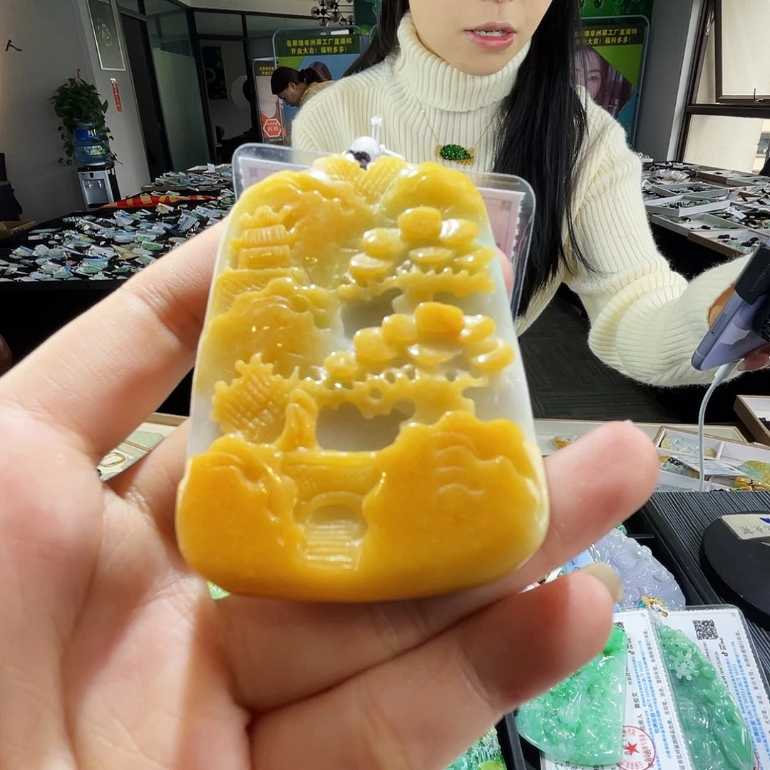 颈饰未镶嵌翡翠一