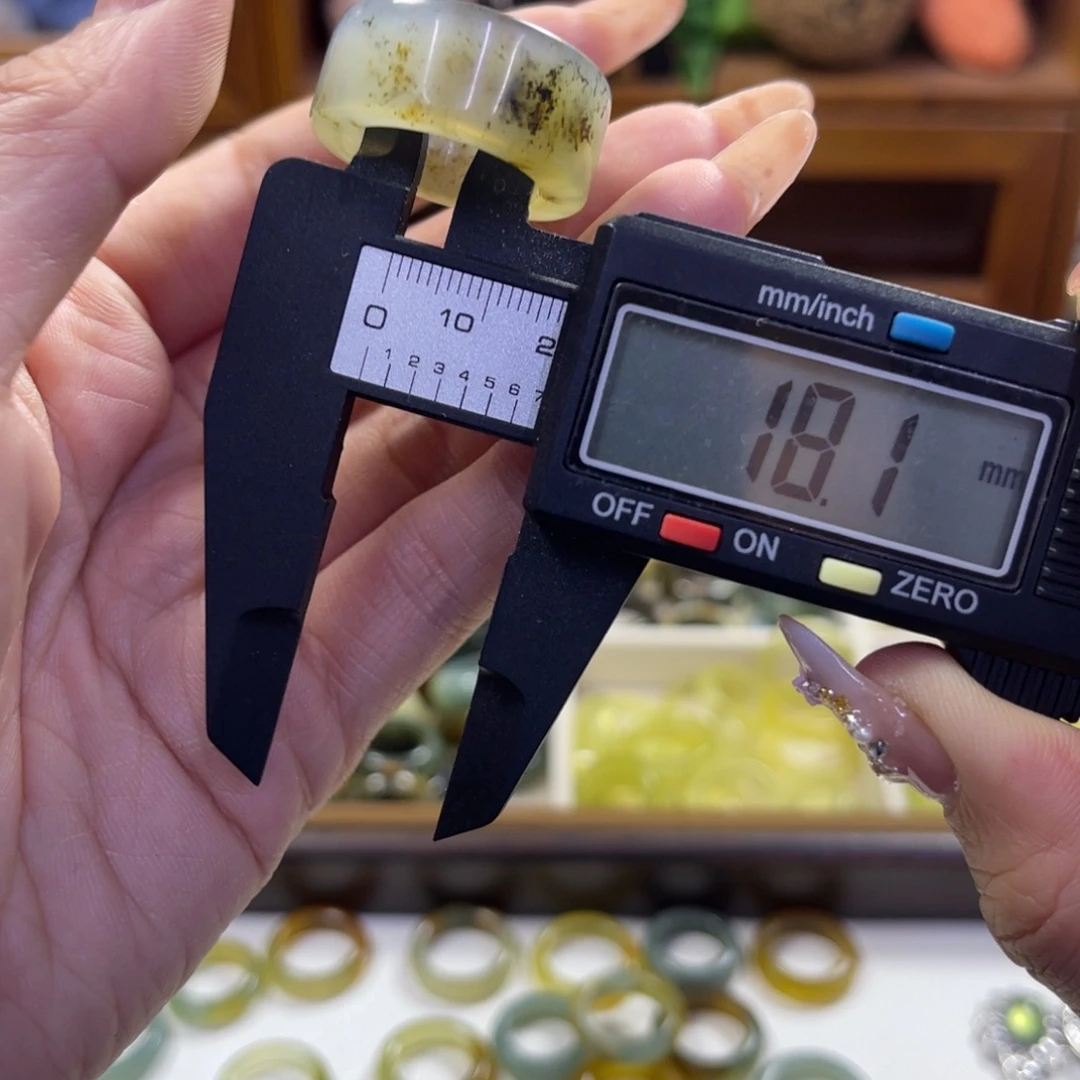 蛇纹石玉未镶嵌手镯58