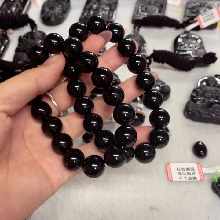 颈饰未镶嵌翡翠辉