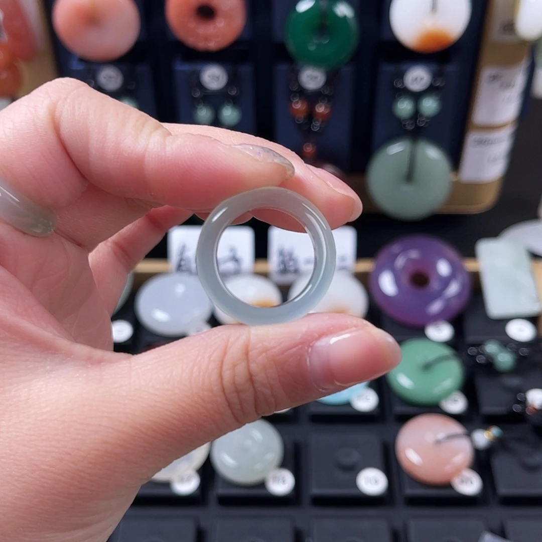 颈饰未镶嵌石英质玉এ****?