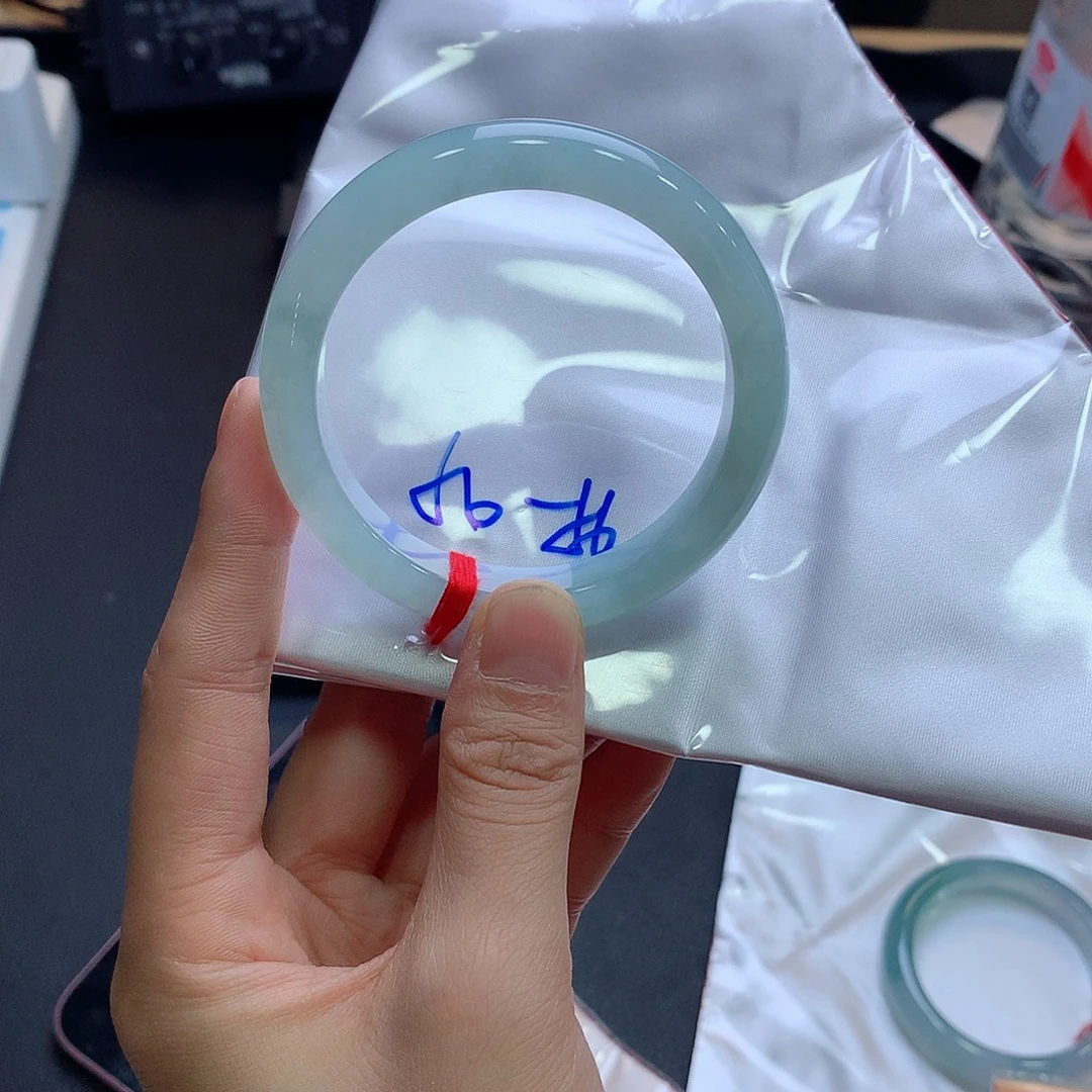 翡翠未镶嵌手镯翡翠