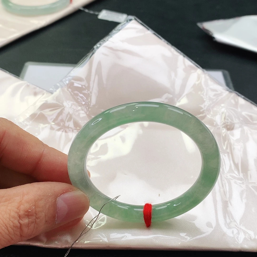 未镶嵌手镯翡翠爱****兽天然翡翠手镯