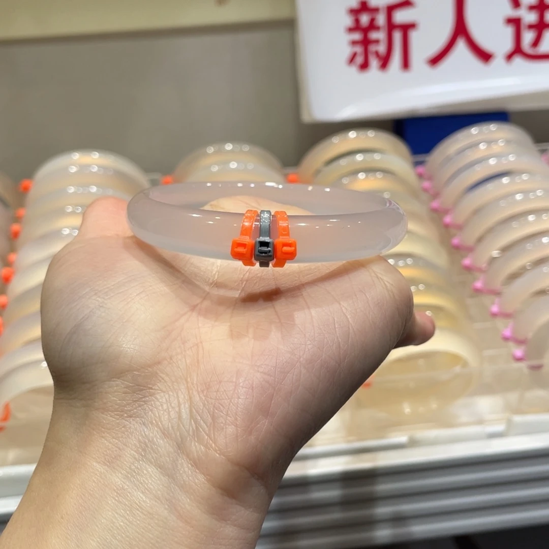 Y***u玛瑙/玉髓未镶嵌手镯@定向灰冰@【63】