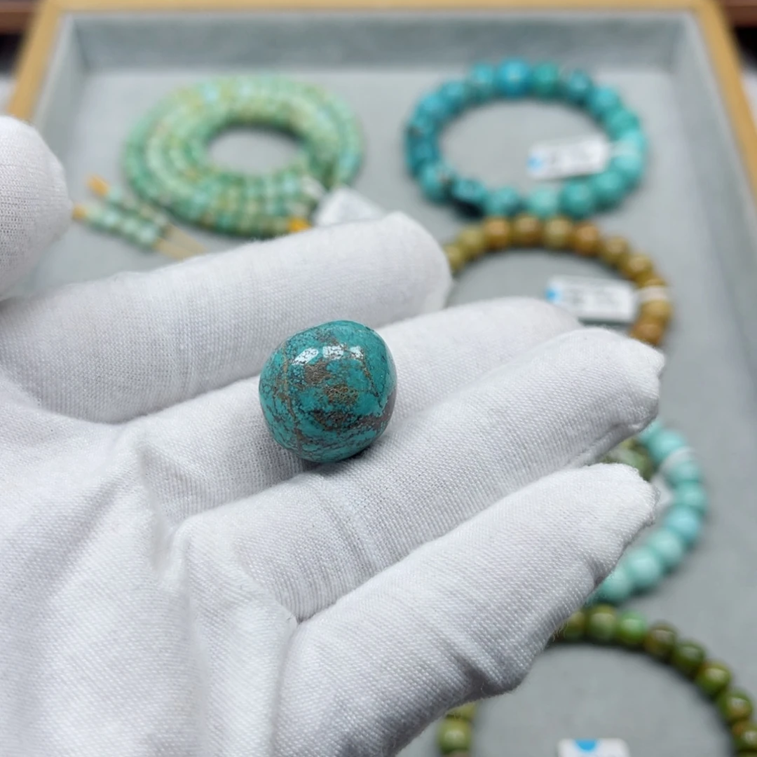 绿松石未镶嵌挂件