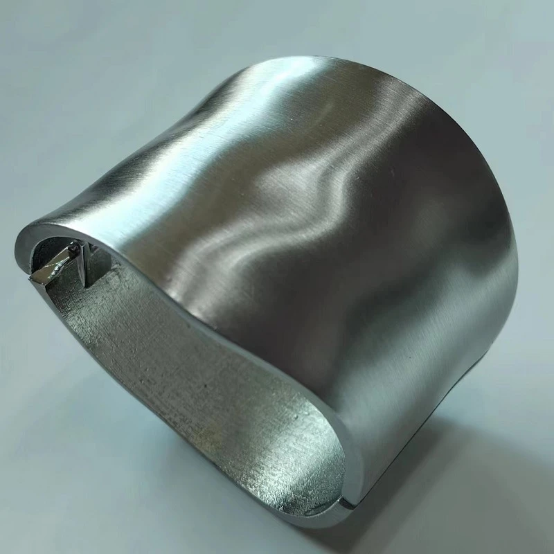 铜合金手镯 弹簧扣流行欧美手镯宽边东莞女简约亚金直销夸张极简