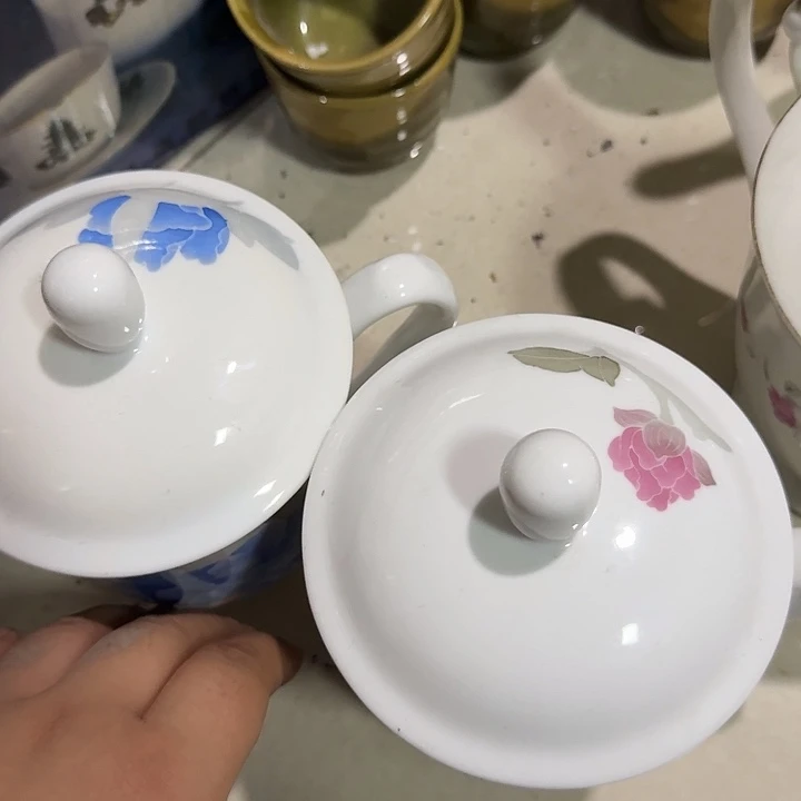 茶盏陶瓷盘子啥都有