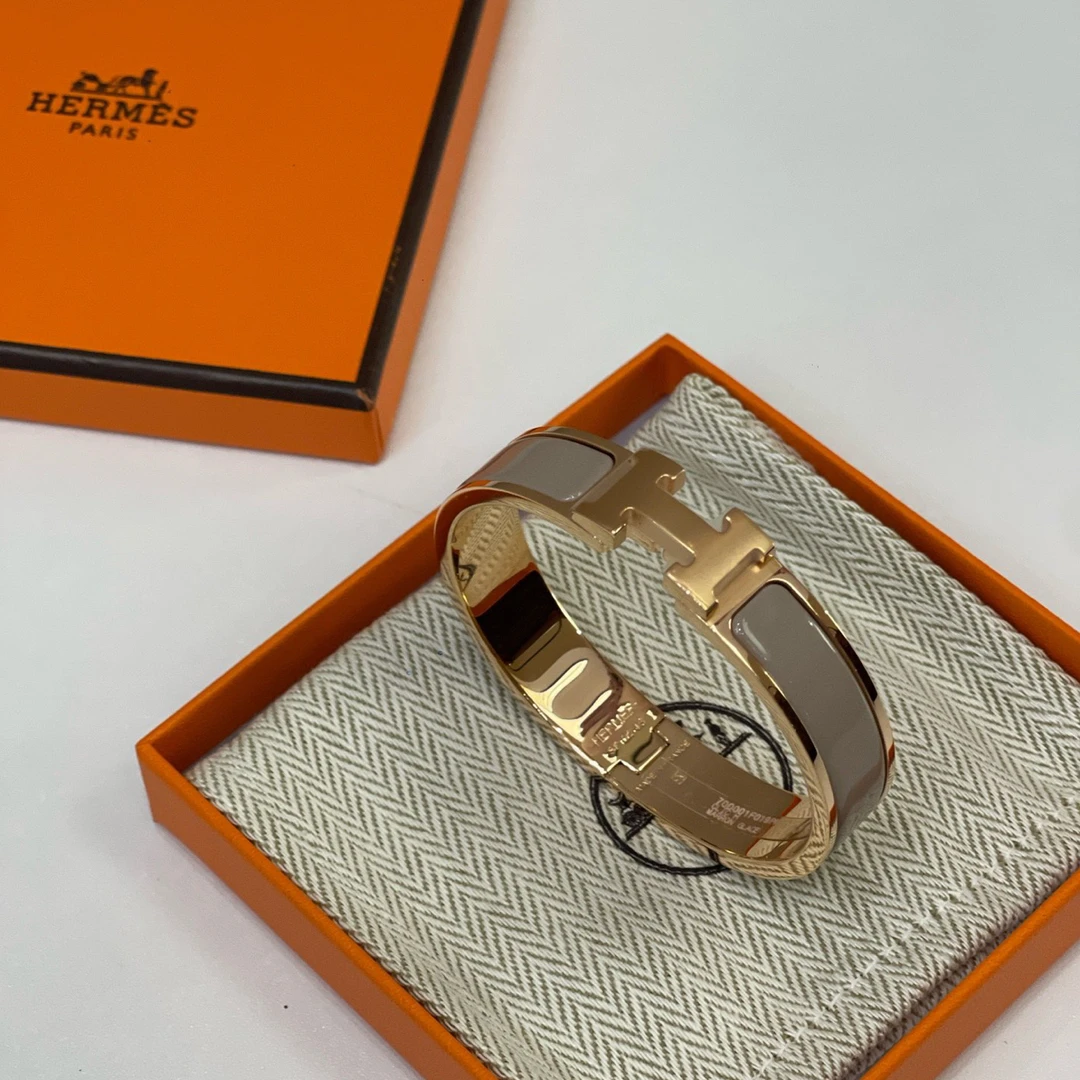 未使用 Hermes/爱马仕 Clic H 手镯 奶茶色 pm