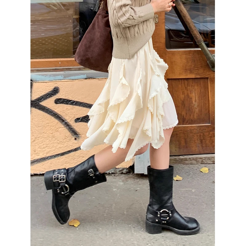 耶古甜美风不规则荷叶边米杏色半身裙女秋季新款高腰蕾丝拼接中裙