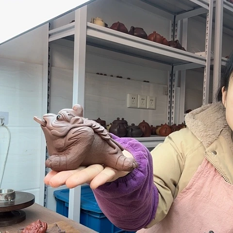 紫泥金蟾茶宠茶宠