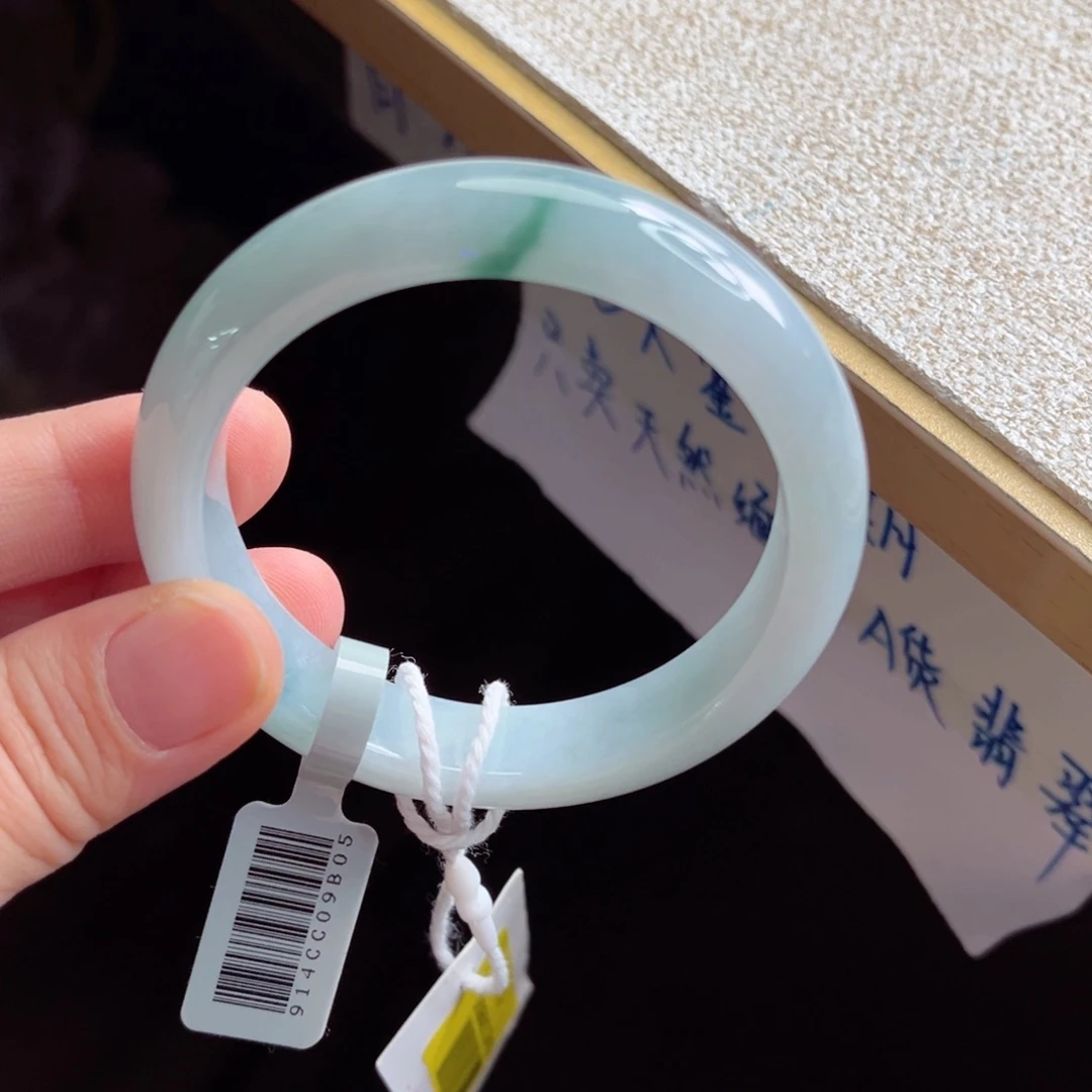 翡翠未镶嵌手镯手镯