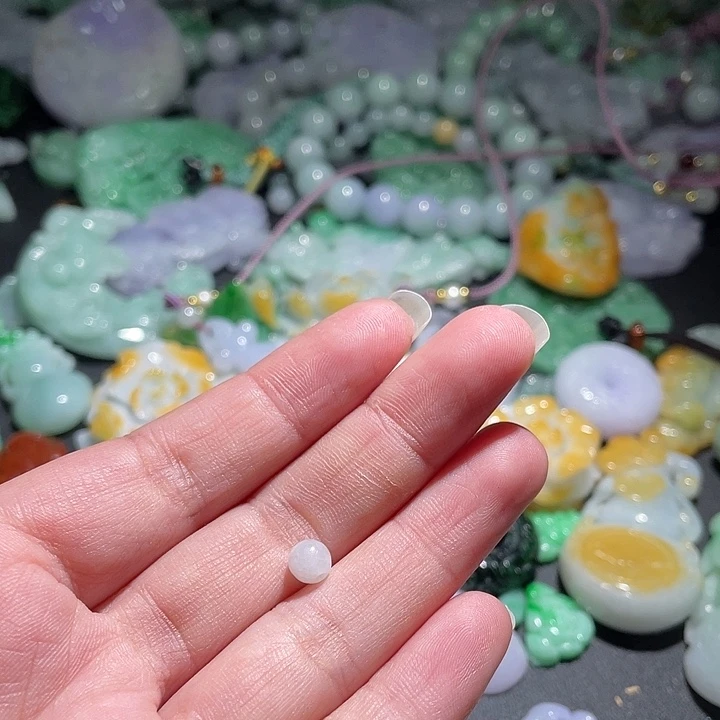 颈饰未镶嵌翡翠金**水天