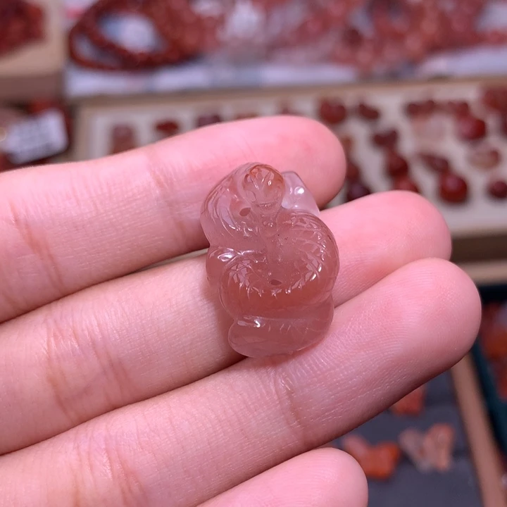 南红玛瑙未镶嵌珠宝半成品蛇