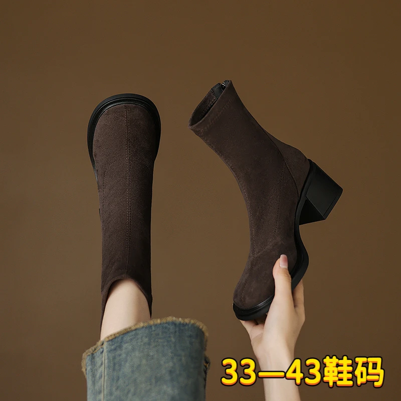 粗跟短靴女2025秋冬新款单靴英伦风绒面高跟弹力瘦瘦靴大码41到43