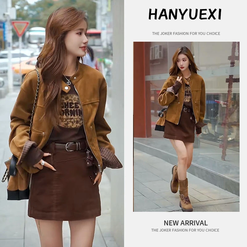 秋季搭配一整套女装2025新款印花打底衫短款宽松外套短裙三件套潮