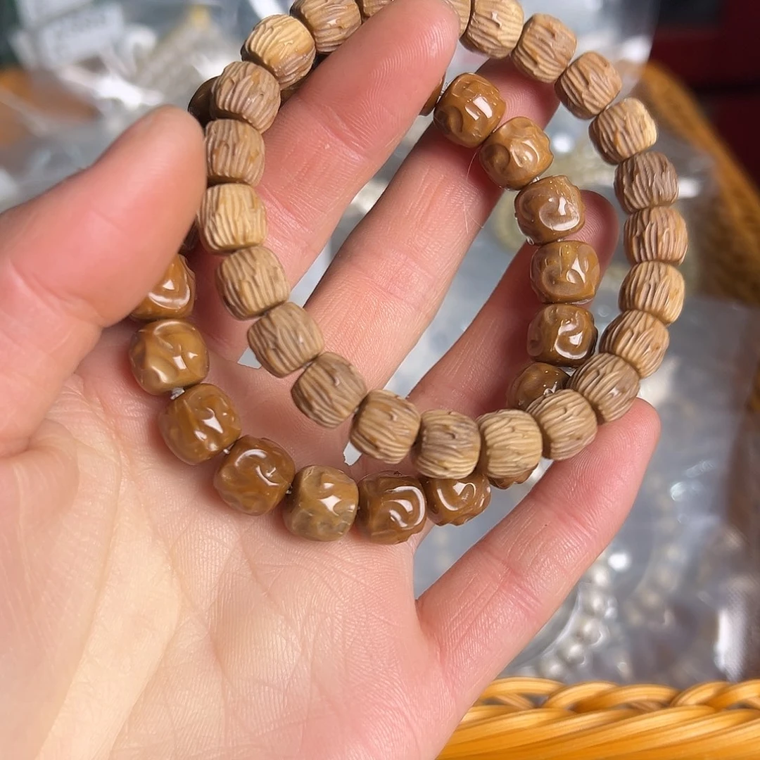 毛*** 吊坠星月菩提库克两条