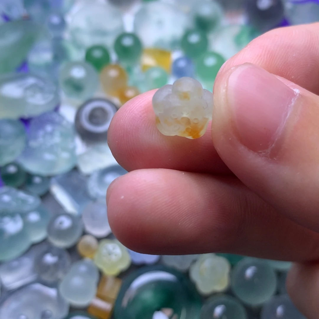 定制翡翠未镶嵌挂件