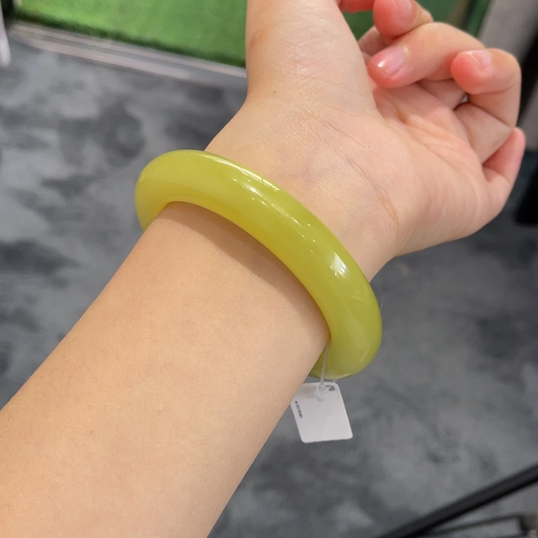 未镶嵌手镯和田玉-鸡油黄 黄口55➕