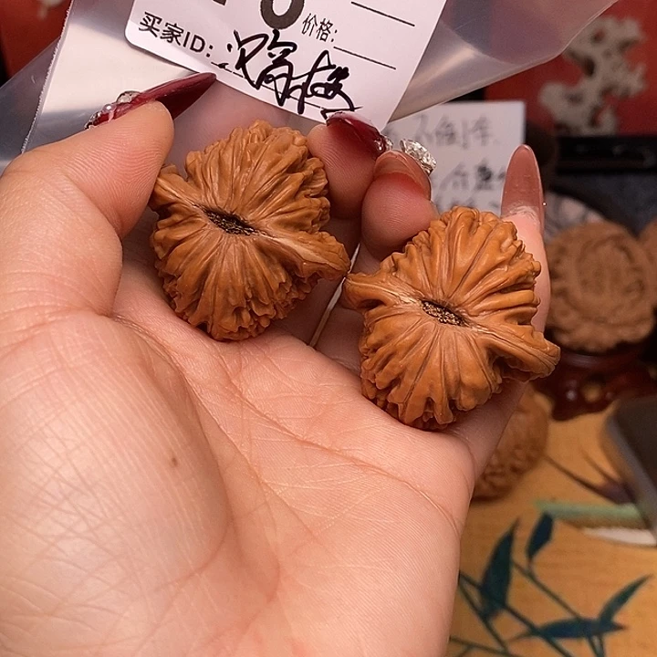 文玩核桃吊坠四座楼