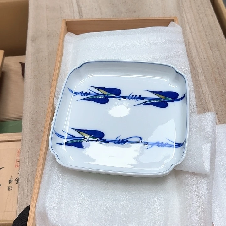 瓷片噗哈哈哈哈哈哈哈哈哈我笑
