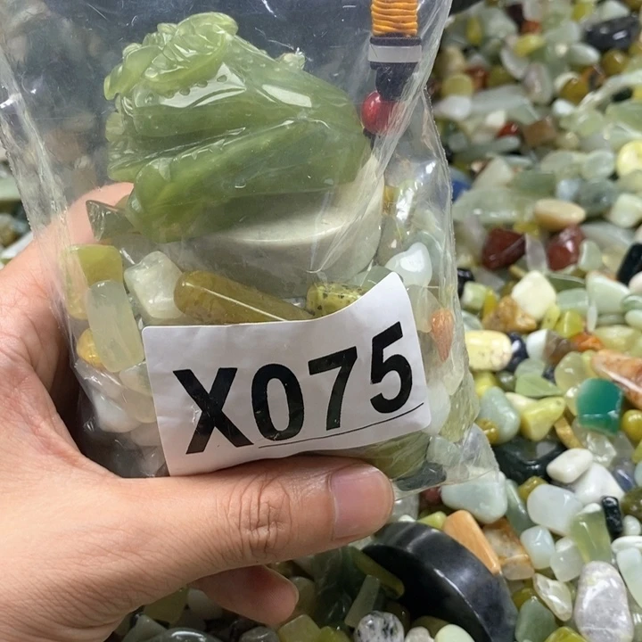 未镶嵌岫玉鱼缸石