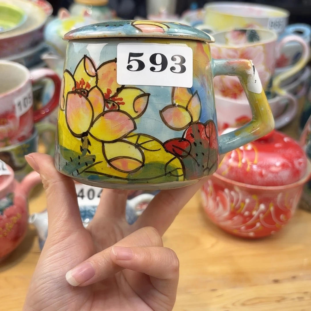 瓷片兔兔盖茨。兔兔