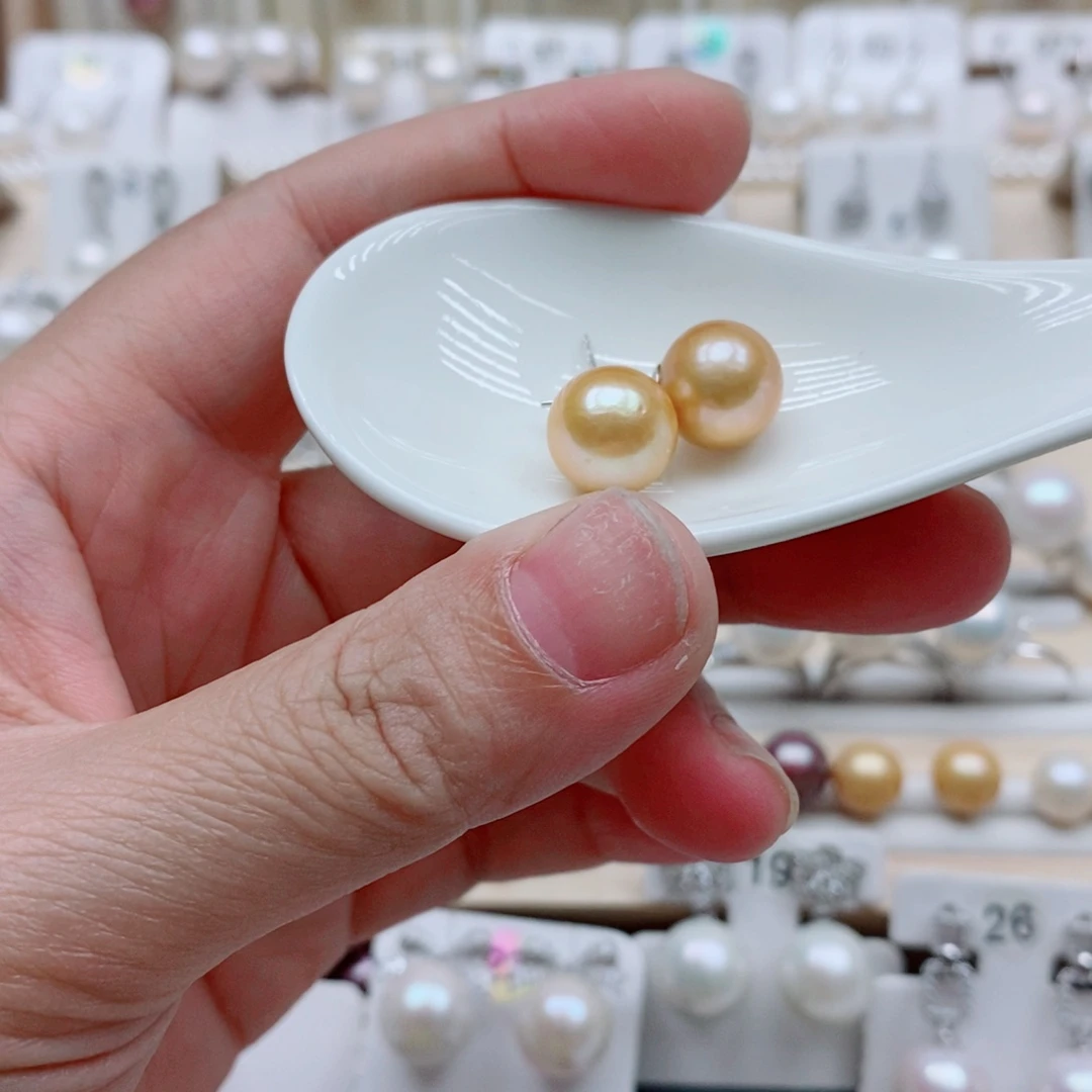银S925镶嵌淡水珍珠耳饰
